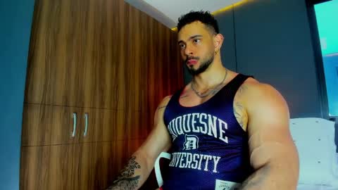 Snapshot of massimo_visconti chatting on 04.05.26 massimo online show from 04.05.26