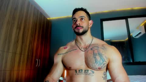 Snapshot of massimo_visconti chatting on 04.10.26 massimo online show from 04.10.26