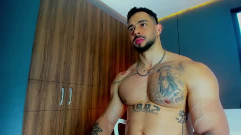 Snapshot of massimo_visconti chatting on 04.13.26 massimo online show from 04.13.26