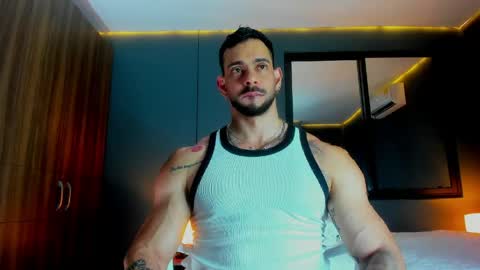 Snapshot of massimo_visconti chatting on 04.15.26 massimo online show from 04.15.26