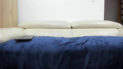 Domi online show from 01.04.25