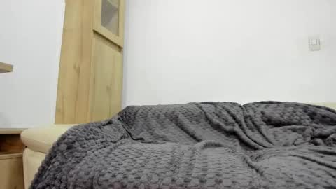 Domi online show from 04.20.26