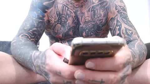 Snapshot of masterbigcock25 chatting on 01.29.25 FOLLOW ME ON more material many video cum online show from 01.29.25