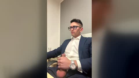 Snapshot of masterboss_fl chatting on 04.17.26 Master Boss online show from 04.17.26