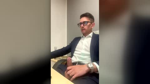 Snapshot of masterboss_fl chatting on 05.19.26 Master Boss online show from 05.19.26