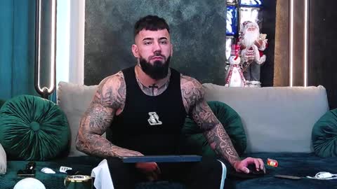 Snapshot of masterkingofmuscle chatting on 12.04.24 masterkingofmuscle online show from 12.04.24