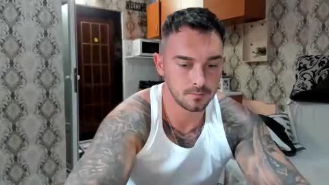 Snapshot of mastermusclejon chatting on 09.24.25 Jon online show from 09.24.25