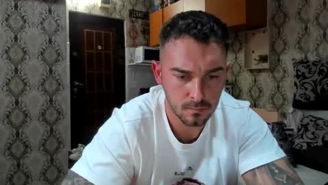 Snapshot of mastermusclejon chatting on 10.05.25 Jon online show from 10.05.25