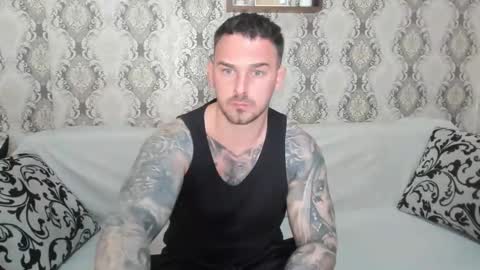 Snapshot of mastermusclejon chatting on 04.08.26 Jon online show from 04.08.26