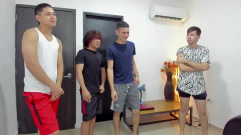 Snapshot of masters_sexx chatting on 01.24.25 Team Cris Darwin- Fernando- Stiven- David online show from 01.24.25