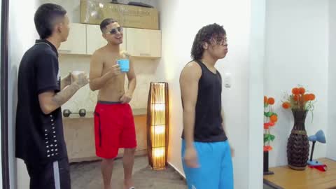 Snapshot of masters_sexx chatting on 01.30.25 Team Cris Darwin- Fernando- Stiven- David online show from 01.30.25