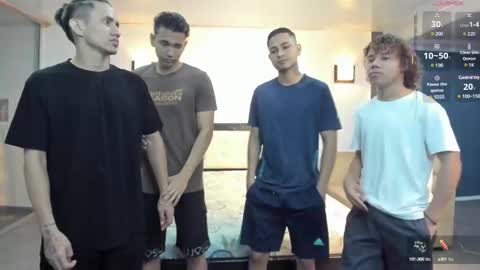 Snapshot of masters_sexx chatting on 02.28.25 Team Cris Darwin- Fernando- Stiven- David online show from 02.28.25