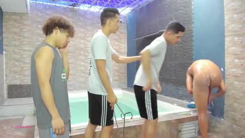 Snapshot of masters_sexx chatting on 09.24.25 Team Cris Darwin- Fernando- Stiven- David online show from 09.24.25