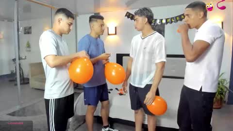 Snapshot of masters_sexx chatting on 11.21.25 Team Cris Darwin- Fernando- Stiven- David online show from 11.21.25