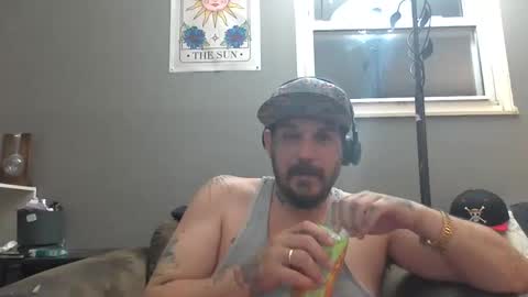 Snapshot of mastersmiley69 chatting on 04.12.26 mastersmiley69 online show from 04.12.26