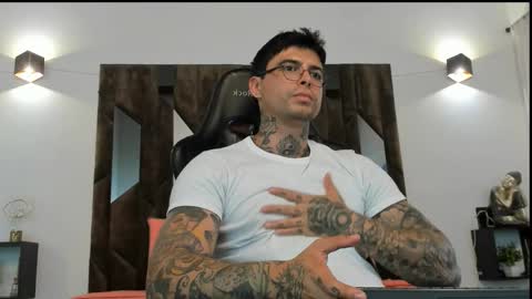 mateo_dilucajs1 online show from 10.31.25