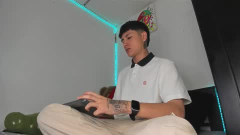 mateo_escobar online show from 02.28.26