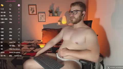 Snapshot of mateo_ocampo chatting on 10.09.25 Mateo Ocampo online show from 10.09.25