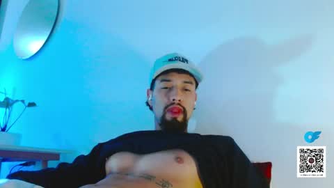 STRURIBE ON INSTAGRAM online show from 10.28.25