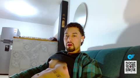 STRURIBE ON INSTAGRAM online show from 11.20.25