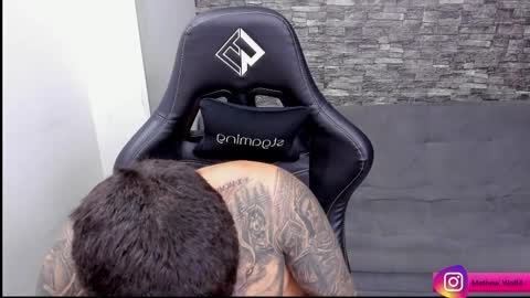 Snapshot of mathew_wolf4 chatting on 04.09.26 Mathew Independent model online show from 04.09.26