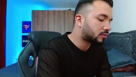 Snapshot of mathewhot3 chatting on 11.19.25 mathewhot3 online show from 11.19.25