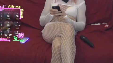 LooLa online show from 09.25.25