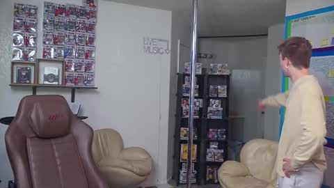 Snapshot of mattcashxxx chatting on 03.10.25 Matt Cash online show from 03.10.25