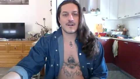 Snapshot of matteushh87 chatting on 01.20.25 matteushh87 online show from 01.20.25