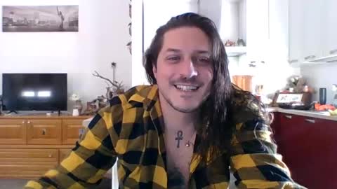 Snapshot of matteushh87 chatting on 01.22.25 matteushh87 online show from 01.22.25