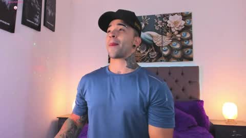 Matthew INDEPENDENT MODEL online show from 03.31.26