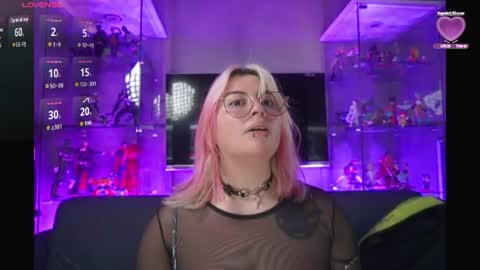 Snapshot of matti_sofia chatting on 06.25.26 TATIANA AND ROUS online show from 06.25.26