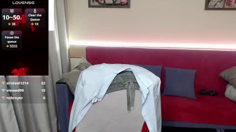 Snapshot of mature_blonde7 chatting on 11.20.25 Lana online show from 11.20.25