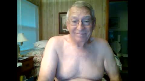 Snapshot of maturecouple1954 chatting on 09.15.25 SXECPL55 at G mail Dot Com online show from 09.15.25