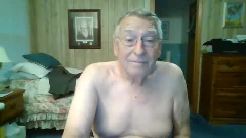 Snapshot of maturecouple1954 chatting on 03.28.26 SXECPL55 at G mail Dot Com online show from 03.28.26