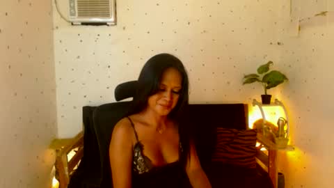 maturity_mommy_intown online show from 10.11.25