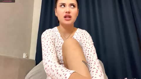 Mia online show from 12.20.25