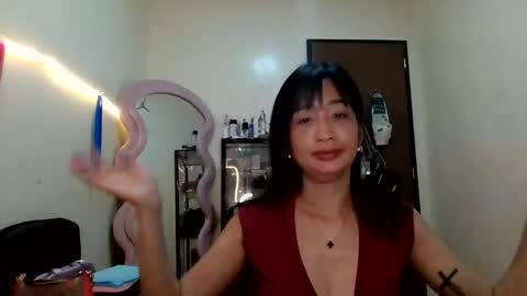 Snapshot of maui742175 chatting on 05.26.26 Maui online show from 05.26.26