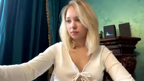 Eva  1st day online show from 07.13.26