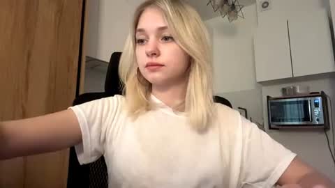 Eva  1st day online show from 07.23.26