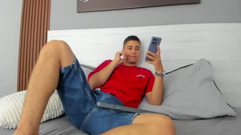 Snapshot of mauro_boy chatting on 06.13.26 mauro_boy online show from 06.13.26