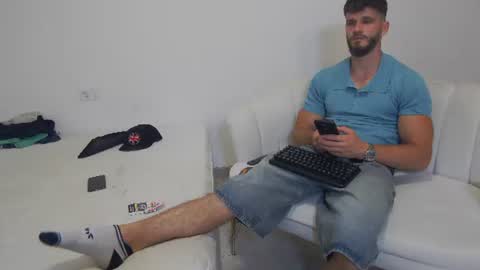Snapshot of mauro_real_man chatting on 06.16.26 mauro_real_man online show from 06.16.26