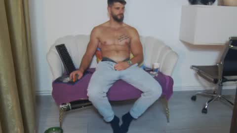 Snapshot of mauro_real_man chatting on 07.21.26 mauro_real_man online show from 07.21.26