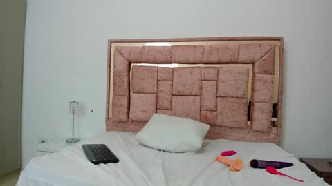 Snapshot of mavie_ivanova chatting on 12.02.24 mavie_ivanova online show from 12.02.24