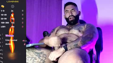 max__prada online show from 09.17.25