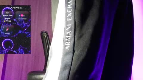 max__prada online show from 10.10.25