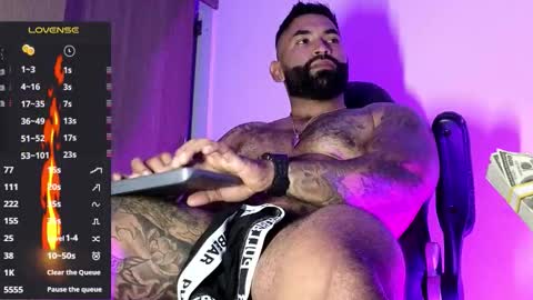 max__prada online show from 12.04.25