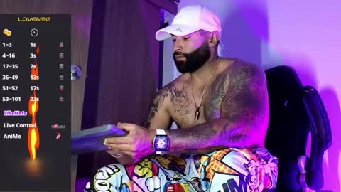 max__prada online show from 12.05.25