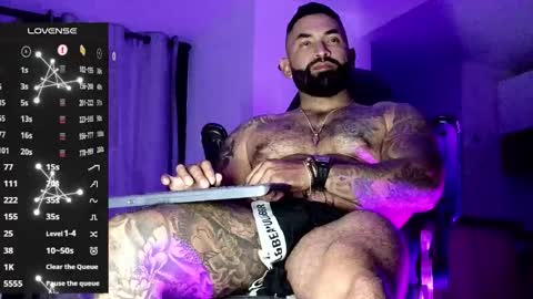 max__prada online show from 02.11.26