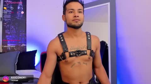 Snapshot of max_conor_ chatting on 02.14.25 Max Conor online show from 02.14.25